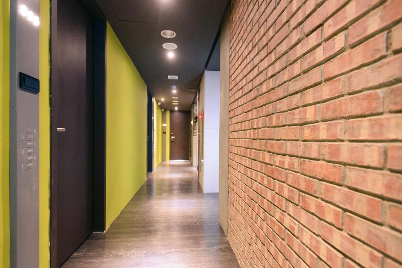 Kiwi Express Hotel-Taichung Station II Екстер'єр фото