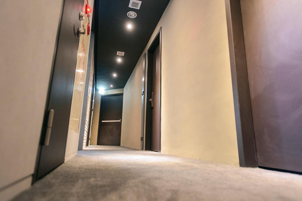 Kiwi Express Hotel-Taichung Station II Екстер'єр фото